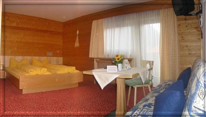 Pension Kristall Neustift im Stubaital Szoba fotó